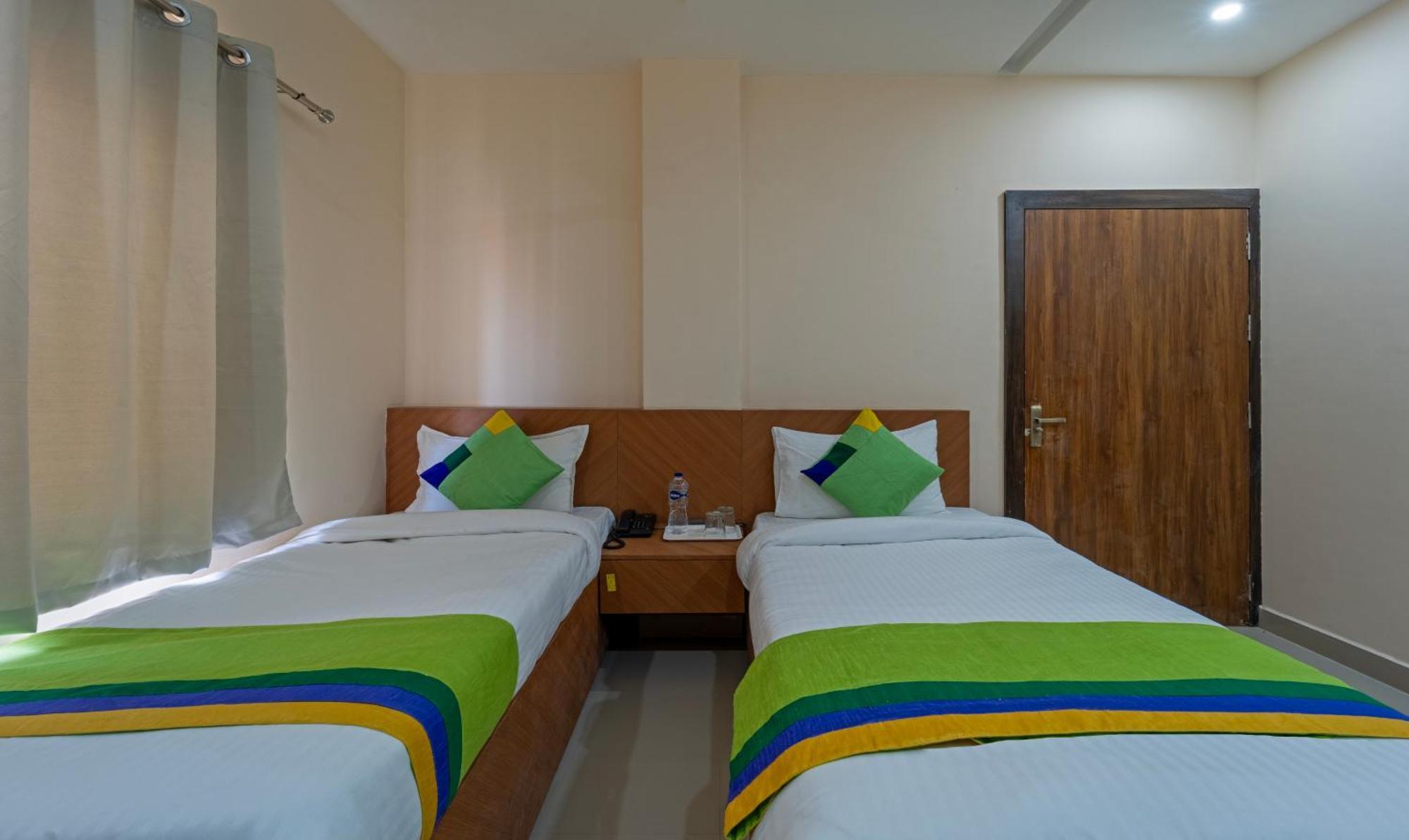 Treebo Raj Palace Varanasi Ngoại thất bức ảnh